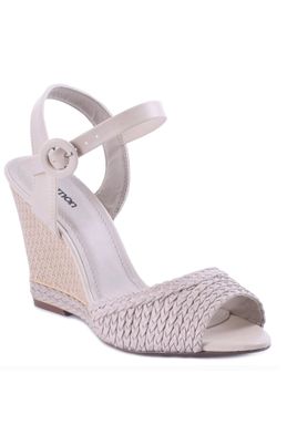 sandalia anabela de plastico