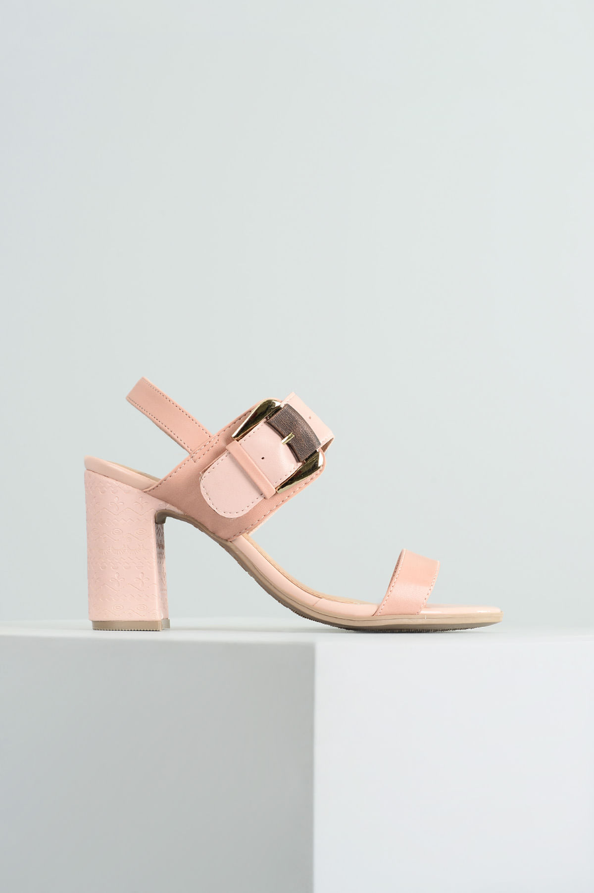 sandalia nude ramarim