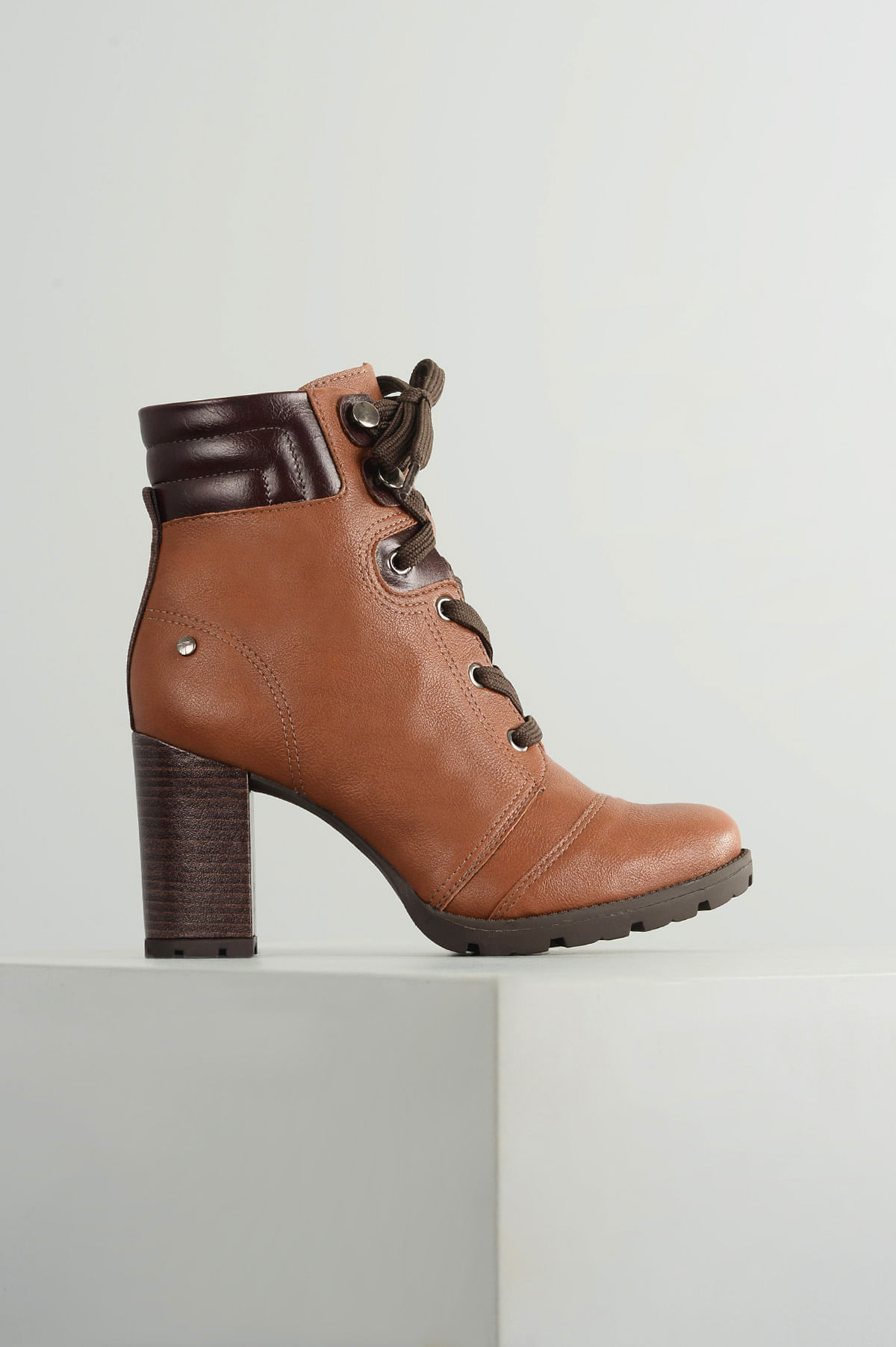 coturno cafe feminino