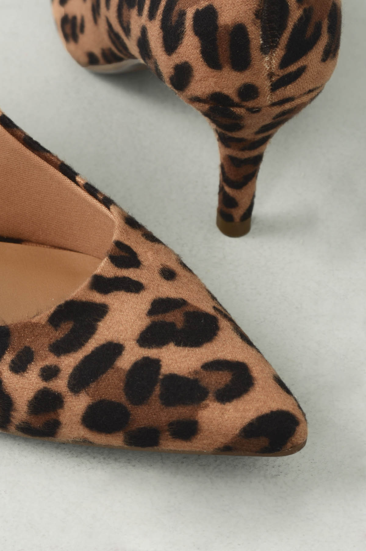 scarpin vizzano onça