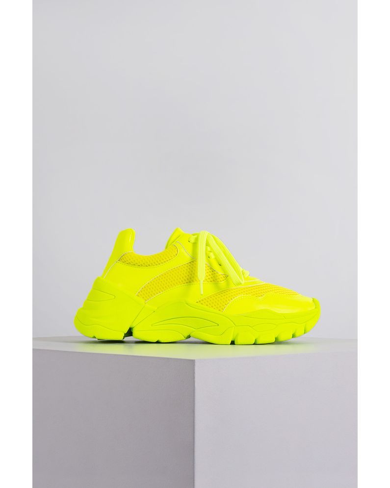 tenis nike amarelo neon