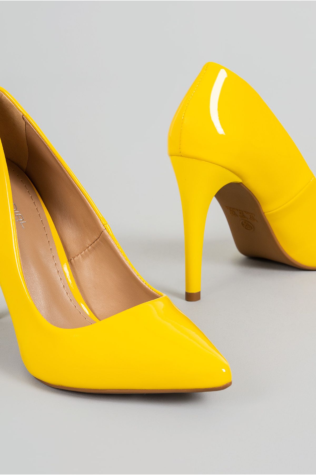 mundial calçados scarpin