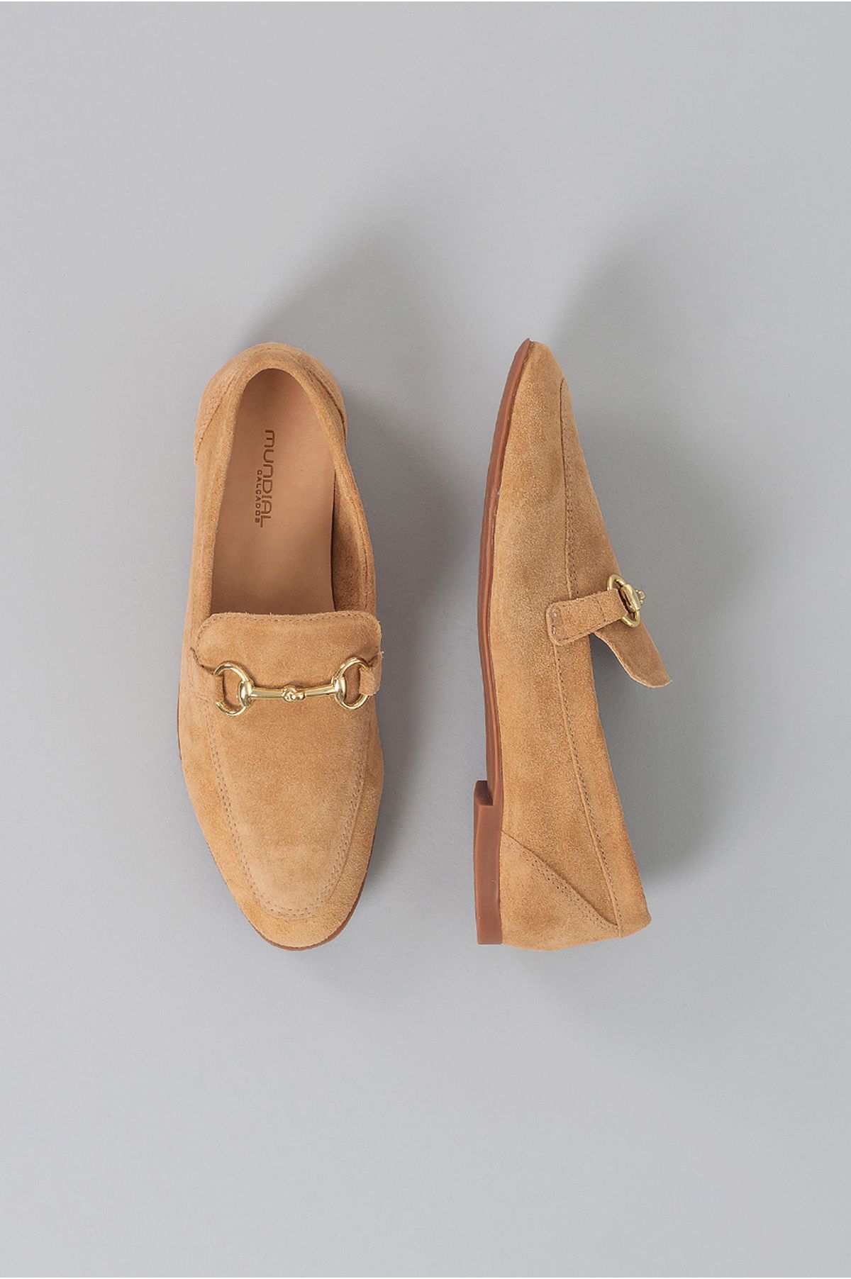 mocassim bege feminino