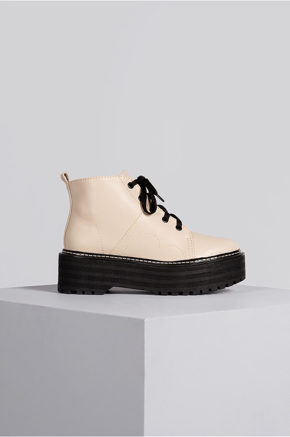 coturno off white