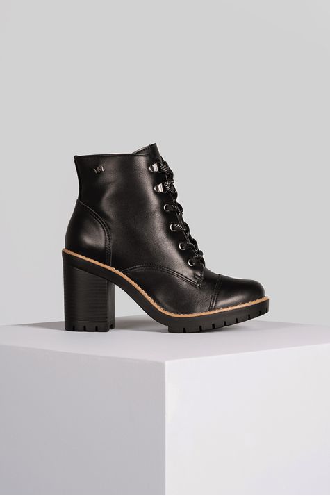 bota coturno via marte coturno preta