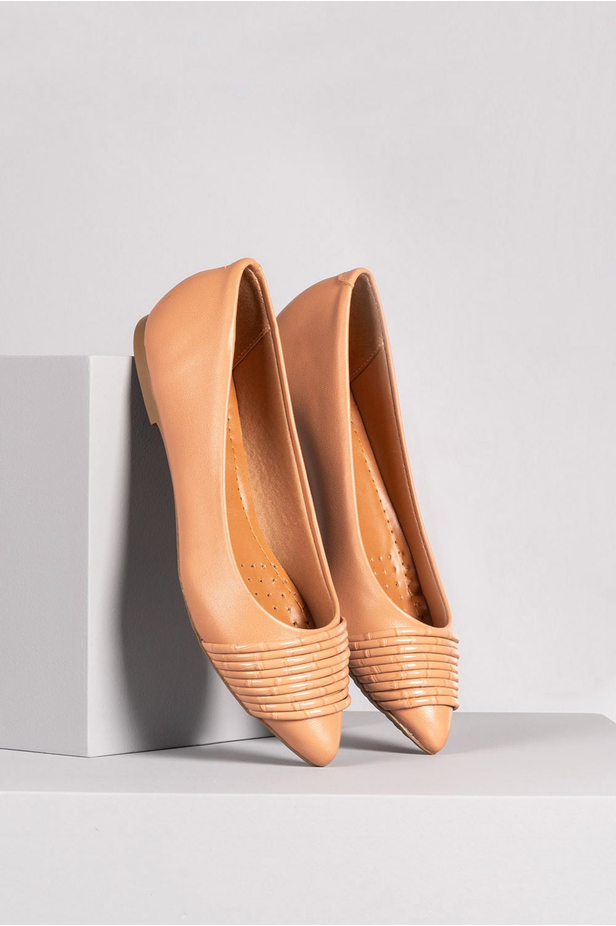 sapatilhas femininas bico fino