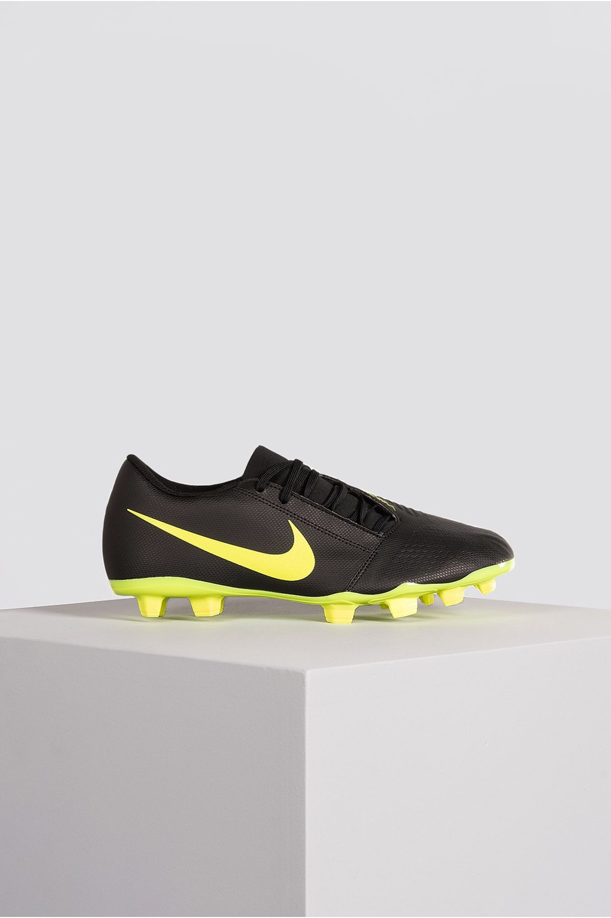 chuteira nike phantom venom club campo