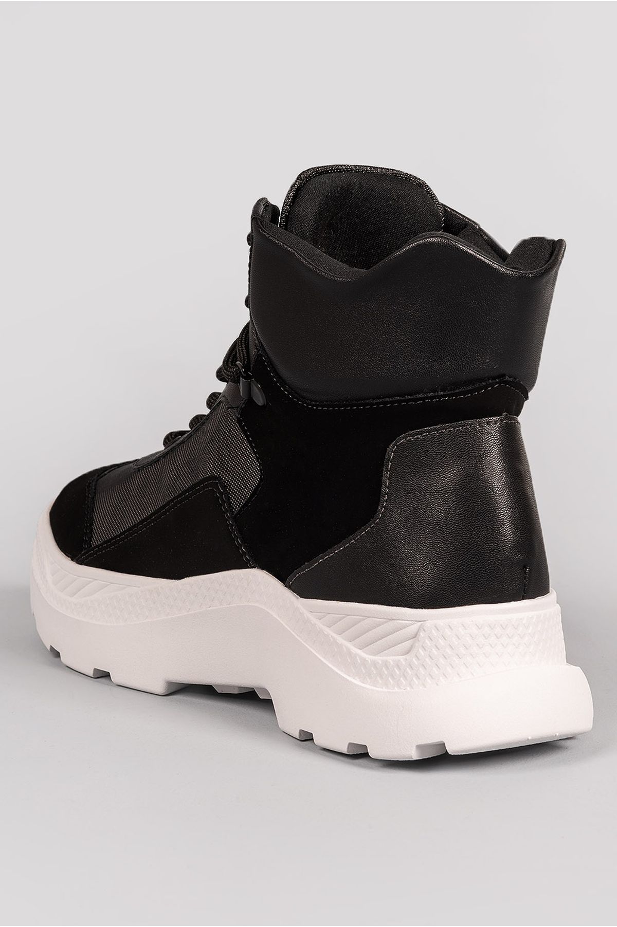 tênis cano alto feminino